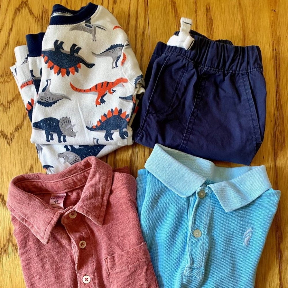 4T Carter's Lot: 2 Polo Shirts, 1 Short & 1 PJ Set